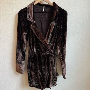 FREE PEOPLE BROWN VELVET BLAZER ROMPER (L)